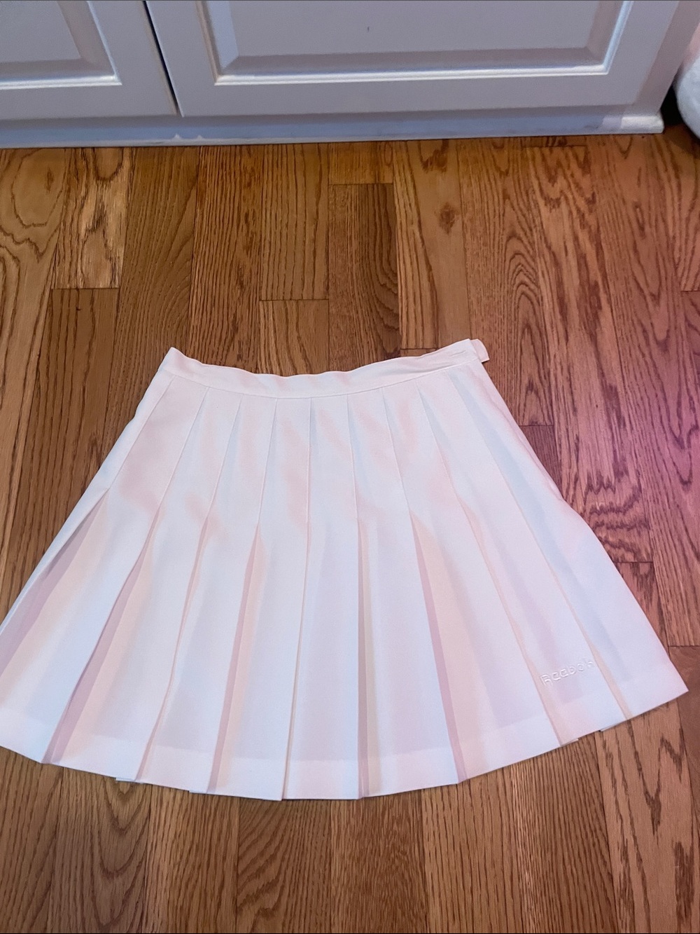 Vintage Reebok White Pleated Tennis Skirt - Classic Women's Skirt
